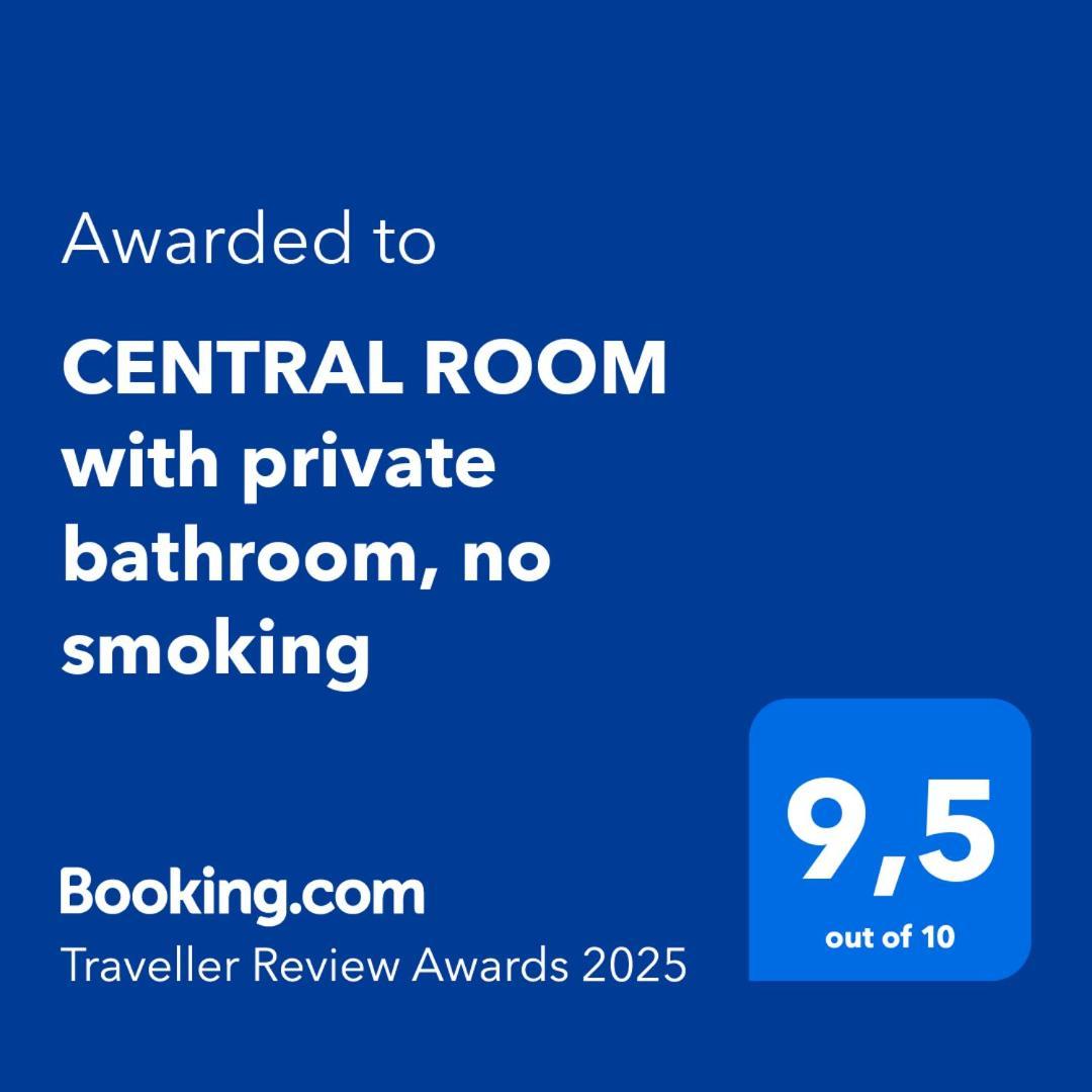 Central Room With Private Bathroom, No Smoking Palau Exteriör bild